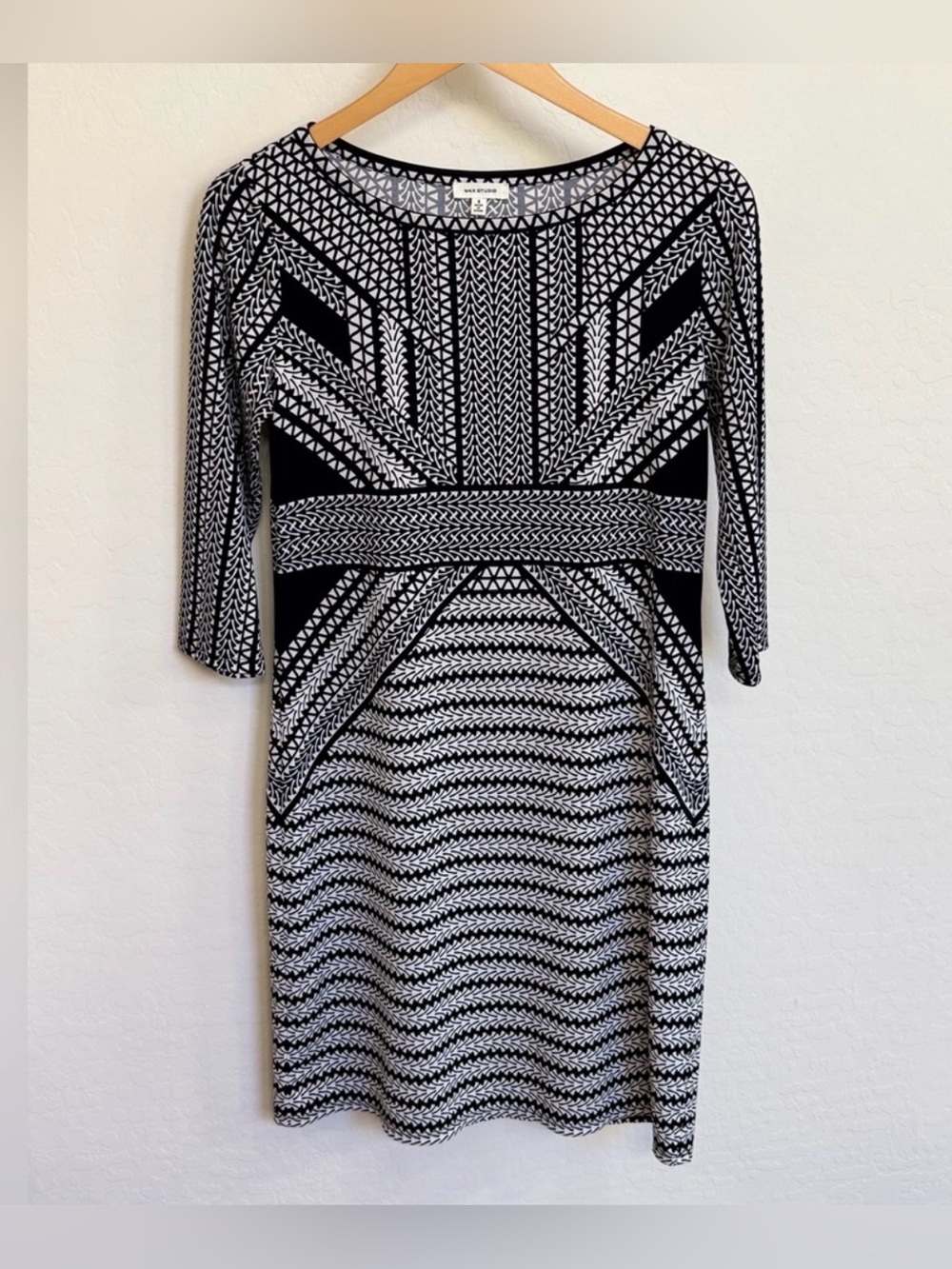 Max Studio Geometric Aztec Knit Sheath Dress S 3/4 Sleeve Black White